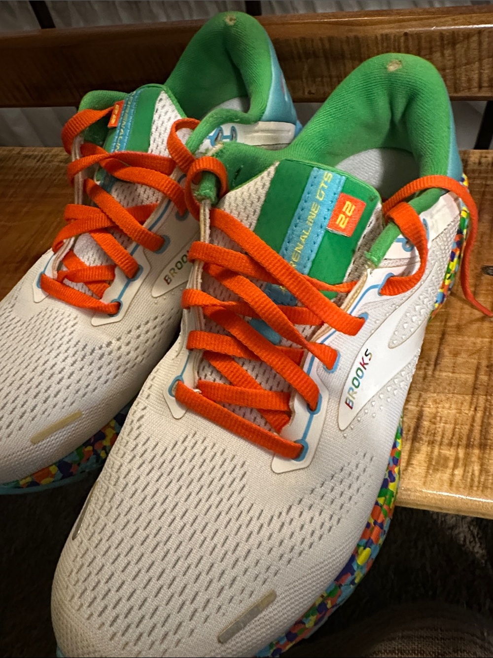 Brooks womens White Sneakers with Green Lining and Orange Laces - Picture 2 of 5